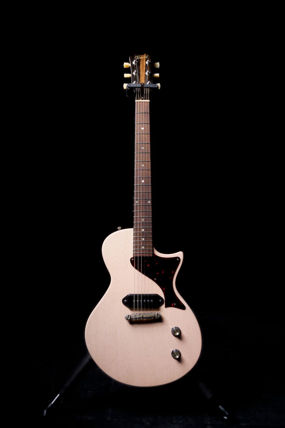 Tonewolf CUB guitar in shell pink colour